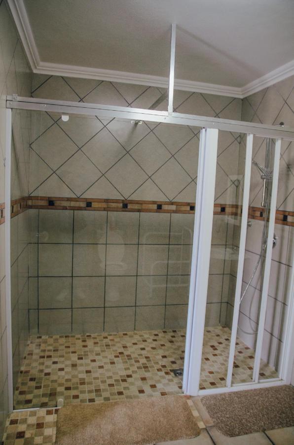 Towers Lodge Боксбург Екстериор снимка