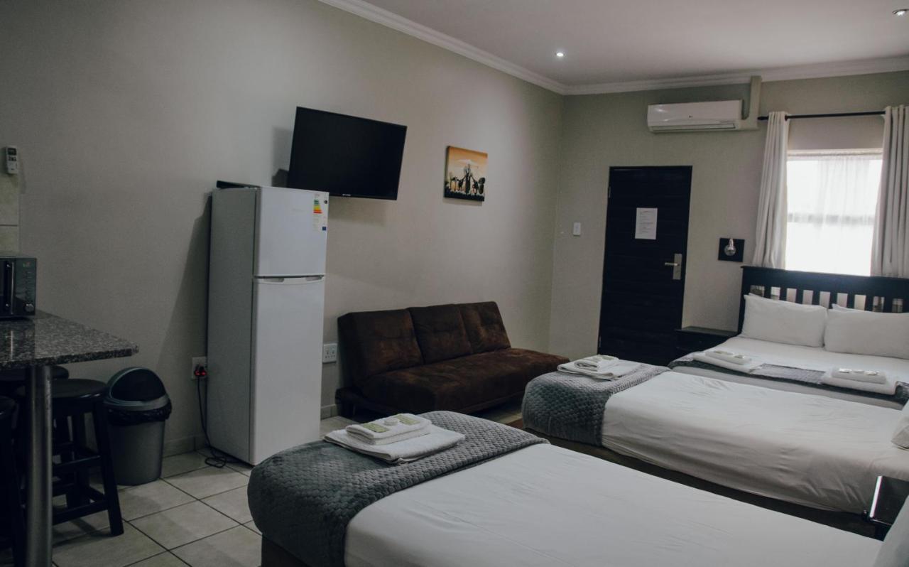 Towers Lodge Боксбург Екстериор снимка