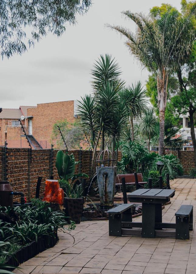 Towers Lodge Боксбург Екстериор снимка