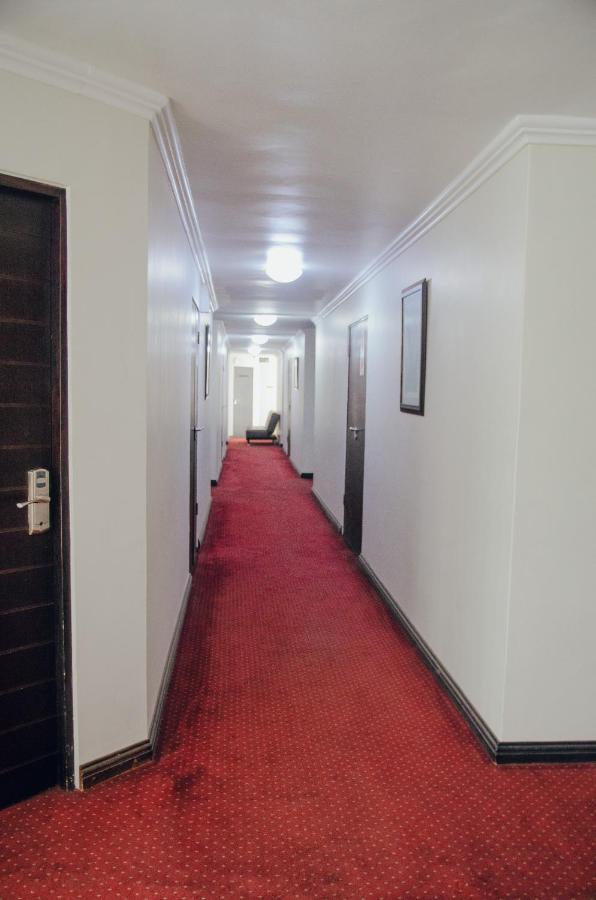 Towers Lodge Боксбург Екстериор снимка