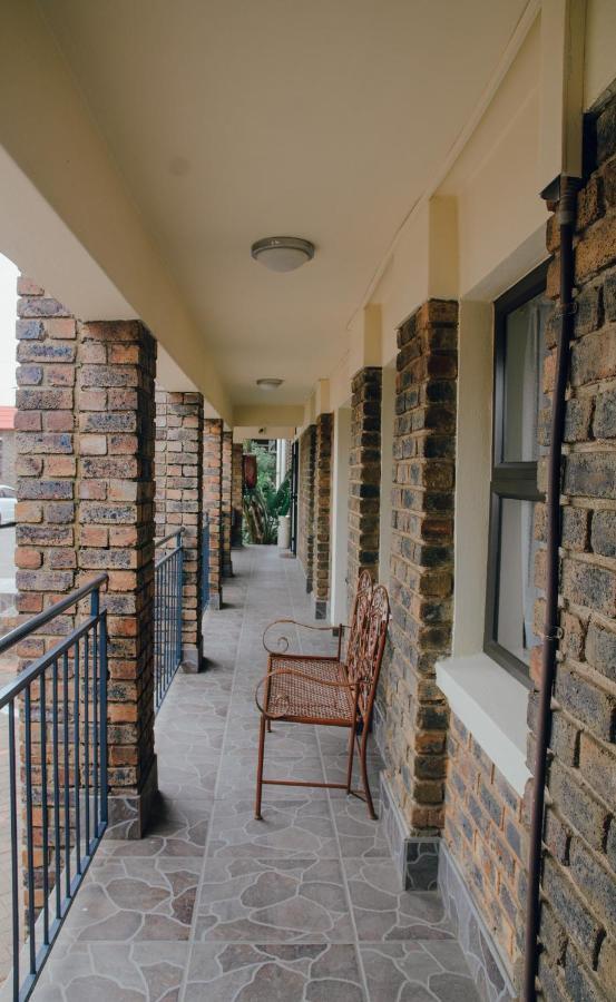 Towers Lodge Боксбург Екстериор снимка
