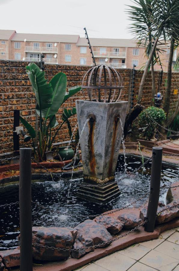 Towers Lodge Боксбург Екстериор снимка